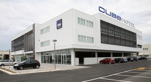 Hotel Cube